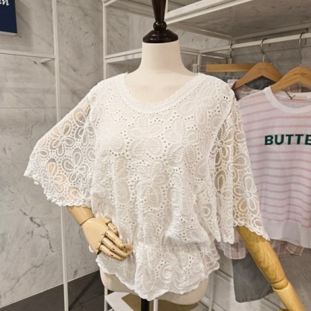 펀칭 셔링 라운드 블라우스