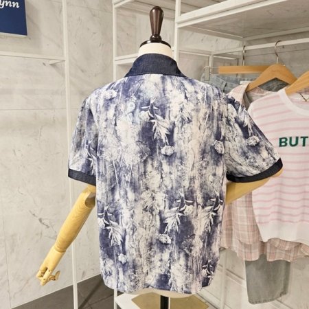 꼬임 배색 카라 블라우스