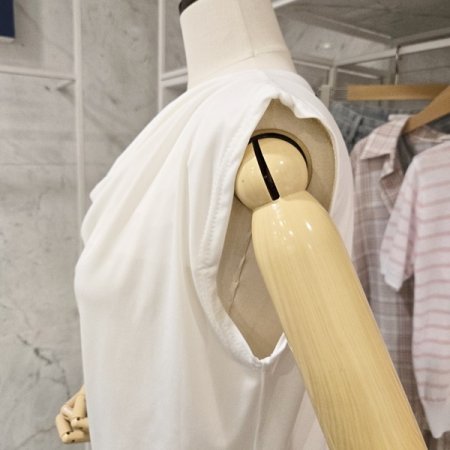 셔링 민소매 티셔츠