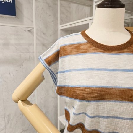 캡소매 줄무늬 민소매니트