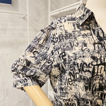 영문 프린팅 블라우스