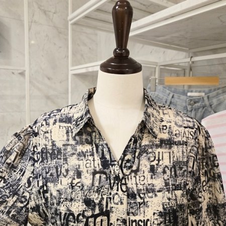 영문 프린팅 블라우스