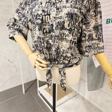 영문 프린팅 블라우스