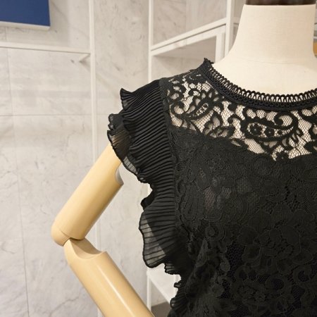 양 러플 레이스 블라우스