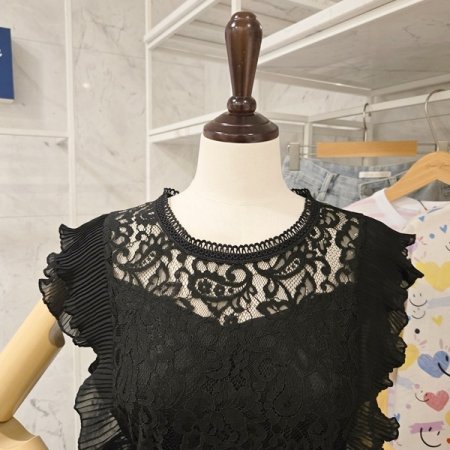 양 러플 레이스 블라우스