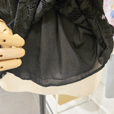 양 러플 레이스 블라우스