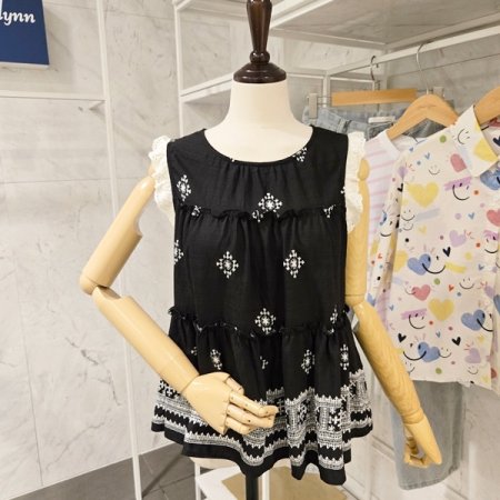 문양 레이스 민소매 블라우스