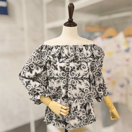 페이즐리 숄더 블라우스