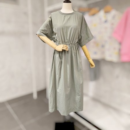 라운드 스트링 원피스