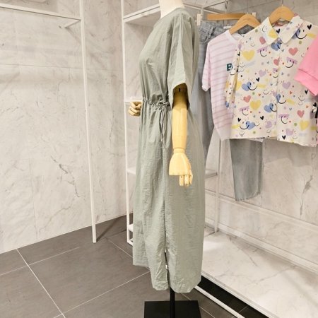 라운드 스트링 원피스