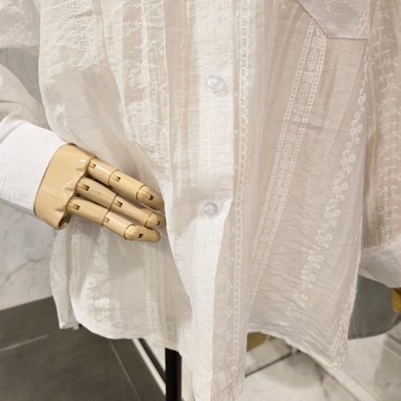 플라워 자수 블라우스