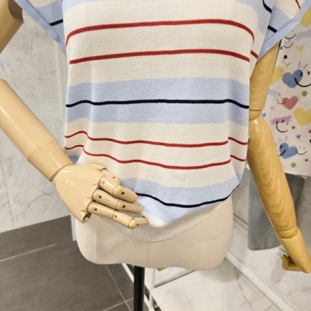 캡소매 줄무늬 카라 니트