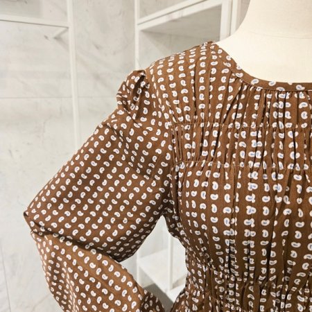 패턴 셔링 라운드 원피스