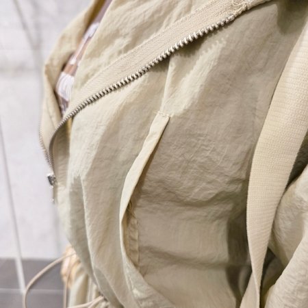 후드넥 스트링 집업 점퍼