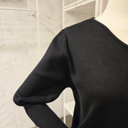 소매장식 브이넥 가디건