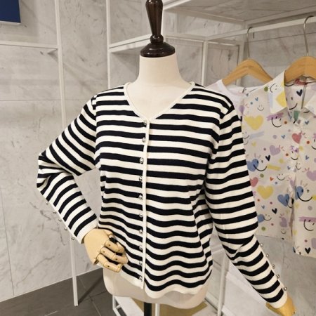 장식 스트라이프 브이넥 가디건