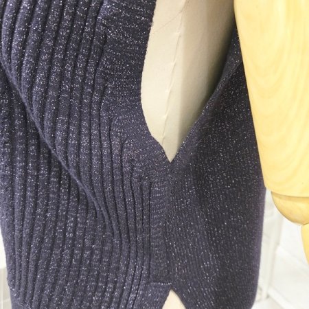 글리터 라운드 니트 베스트