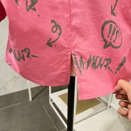 영문 레터링 핀턱 셔츠