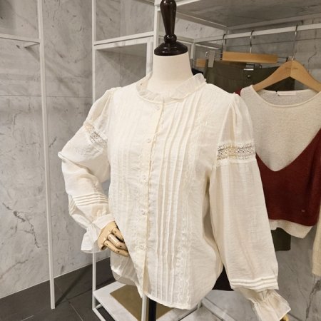 레이스 핀턱 블라우스