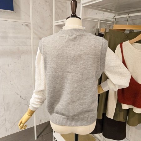 미니 패턴 브이넥 니트 베스트