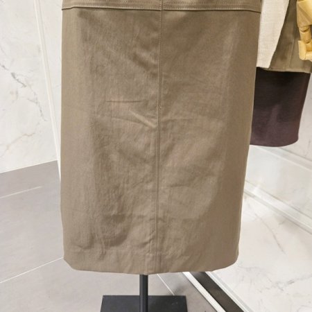 뒷트임 밴딩 지퍼 스커트