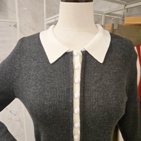 배색 카라 골지 니트