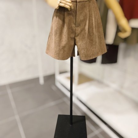 핀턱 코듀로이 반바지