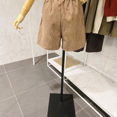 핀턱 코듀로이 반바지