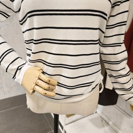 스트링 라운드 스트라이프 니트