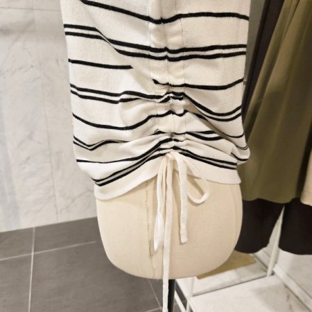 스트링 라운드 스트라이프 니트