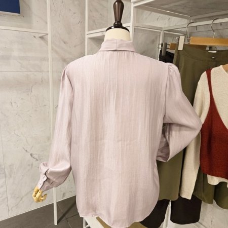 빅 리본 타이 블라우스