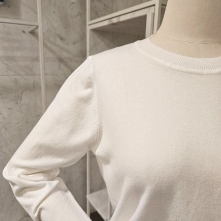 무지 라운드넥 니트