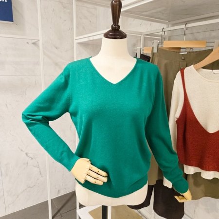 무지 브이넥 니트