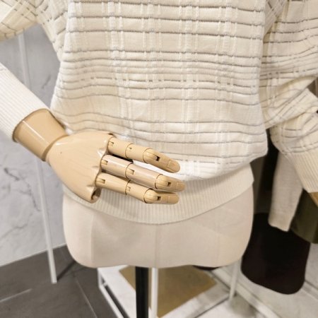 진주 장식 패턴 니트