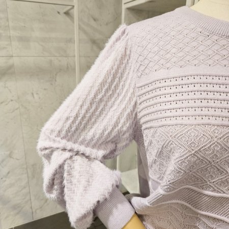 퍼프 소매 배색 니트