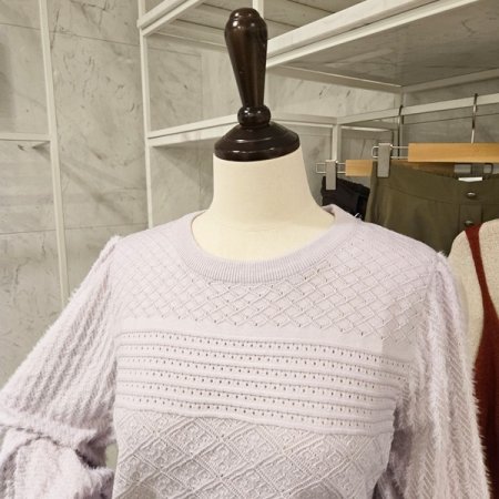 퍼프 소매 배색 니트
