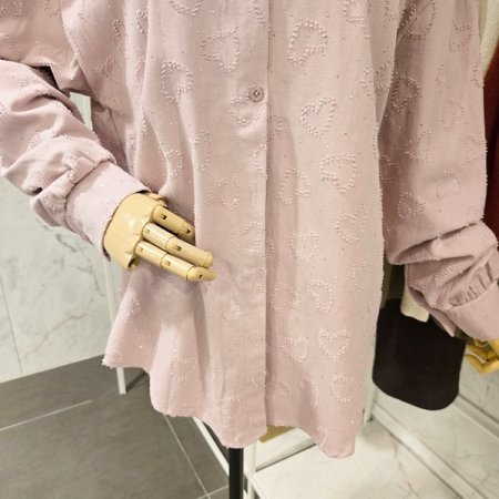 오버핏 하트 비쥬 셔츠