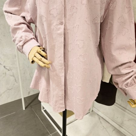 오버핏 하트 비쥬 셔츠