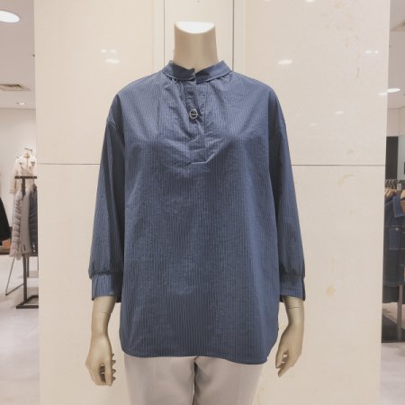 장식단추 스트라이프 블라우스