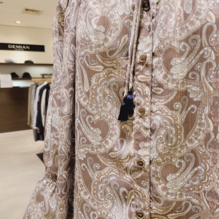 페이즐리 태슬리본 블라우스