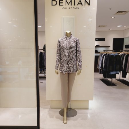 네크라인장식 플라워블라우스