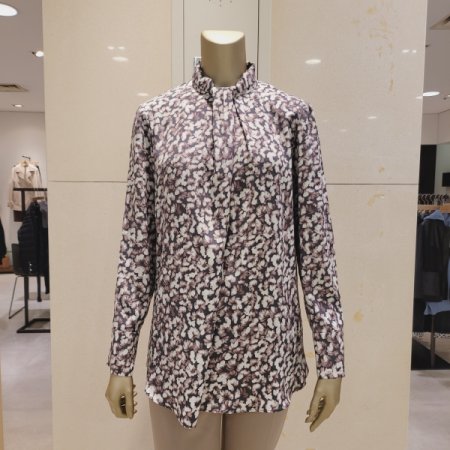 네크라인장식 플라워블라우스