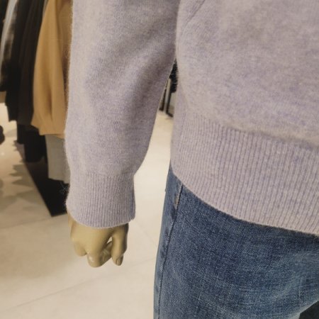 라쿤 모 혼방 기본 폴라니트