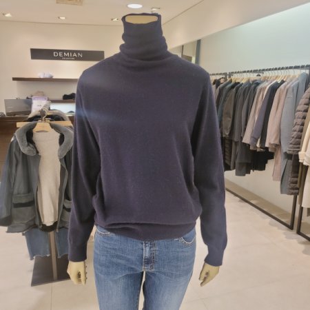 라쿤 모 혼방 기본 폴라니트