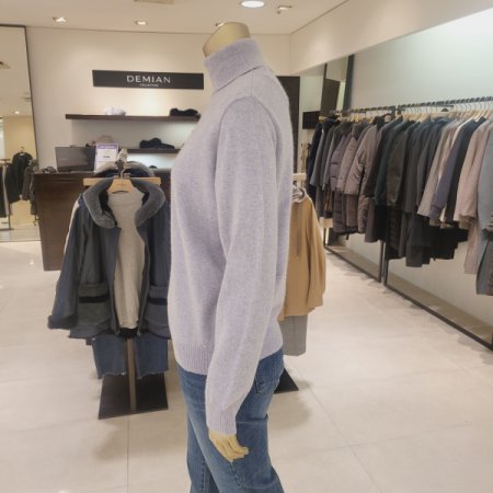 라쿤 모 혼방 기본 폴라니트