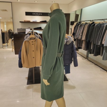 칼라 디테일 벨트 원피스