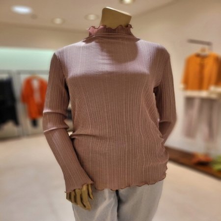 한쪽셔링 세로골지 프릴터틀넥 티셔츠