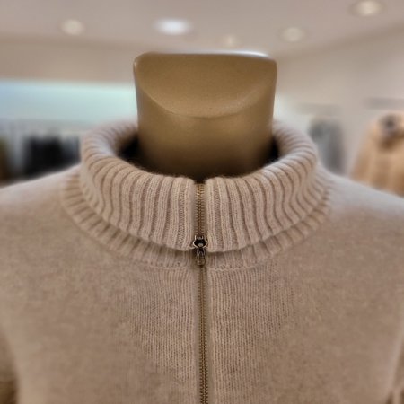 라쿤 울혼방 카라집업 니트