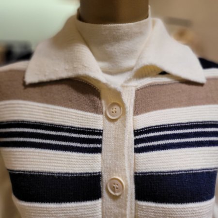 가로 컬러 스트라이프 카라 단추베스트
