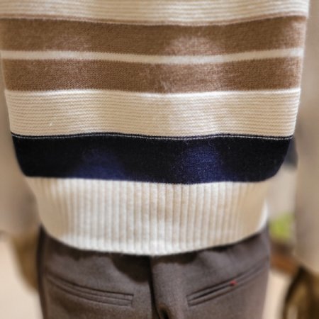 가로 컬러 스트라이프 카라 단추베스트